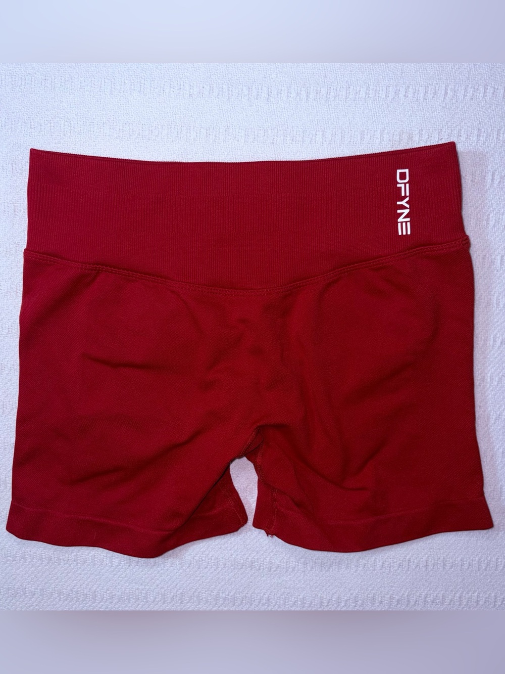Dfyne Womens Seamless Scrunch Shorts 4” Size S Red Activewear Gym Running